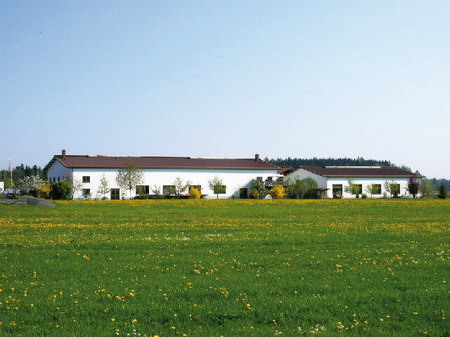 Halle09015 - Kontakt & Anfahrt