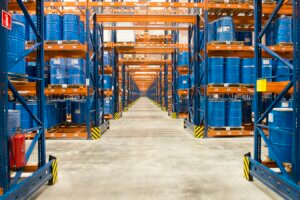 Halle mit Palettenregal lackiert 1000x700px 300x200 - Palettenregal lackiert mit Spanplatten Konfigurator